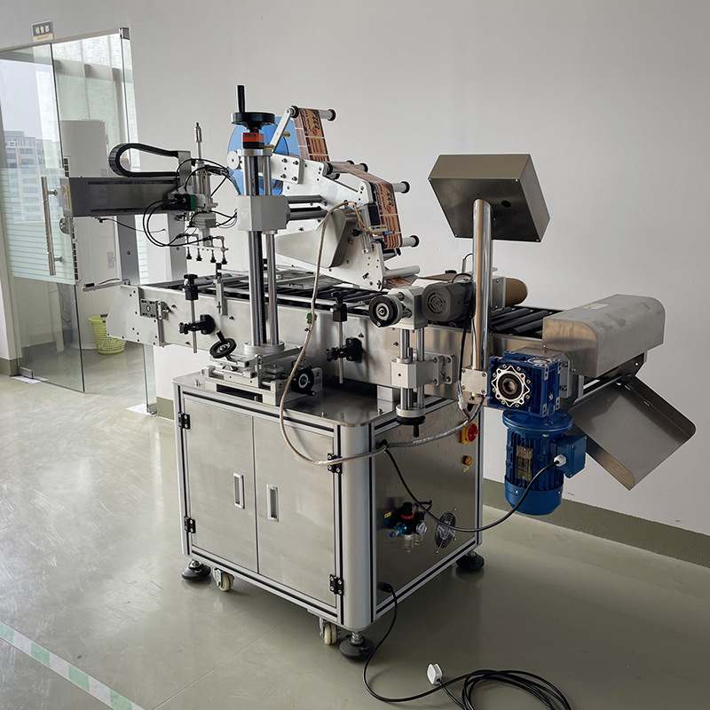Automatic Labeling Machine