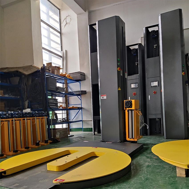 Tray wrapping machine