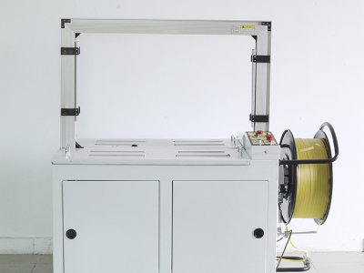 Vollautomatische Verpackungs- und Getreibermaschine