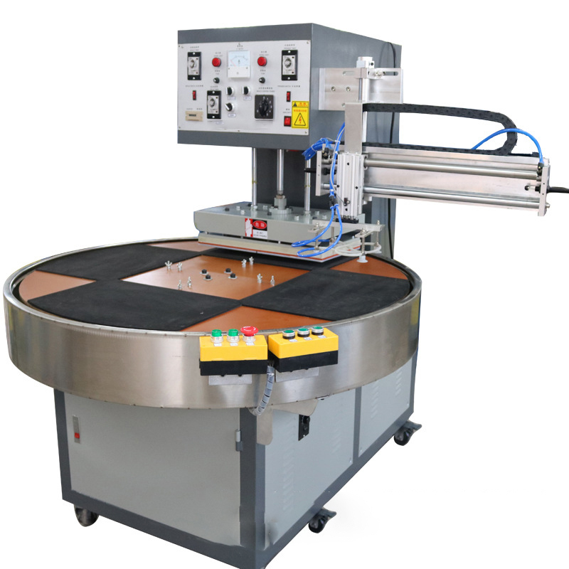 Fully automatic blister packaging machine
