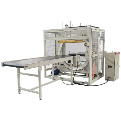 Horizontal wrapping machine