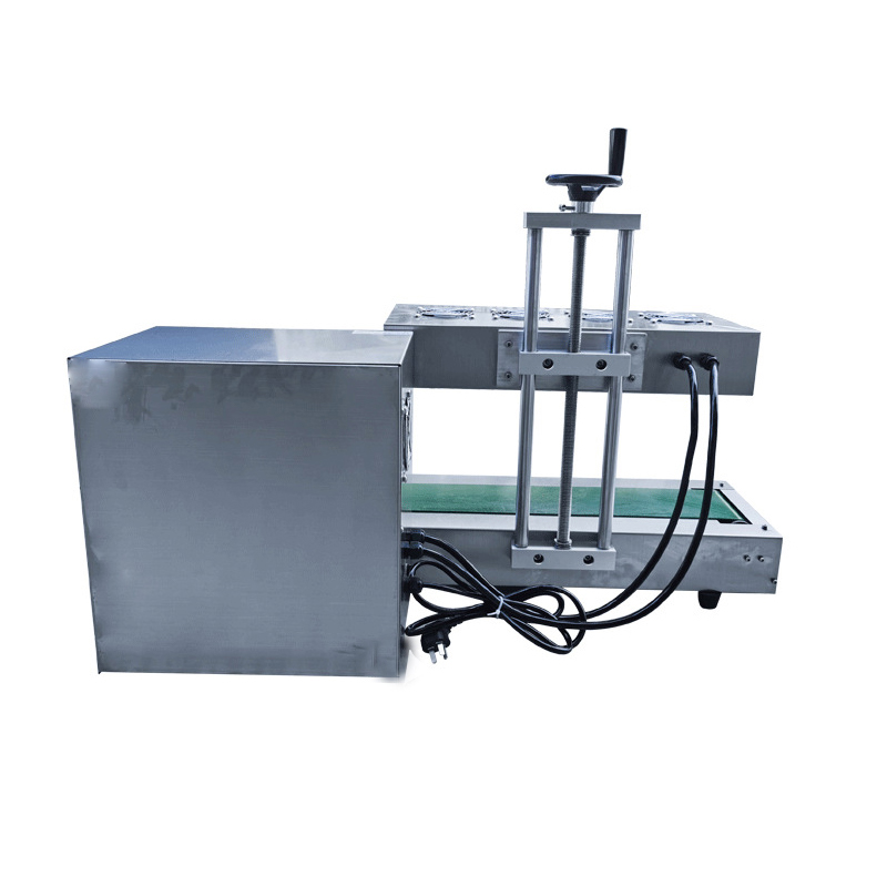 High-efficiency and precise aluminum foil sealing machine
