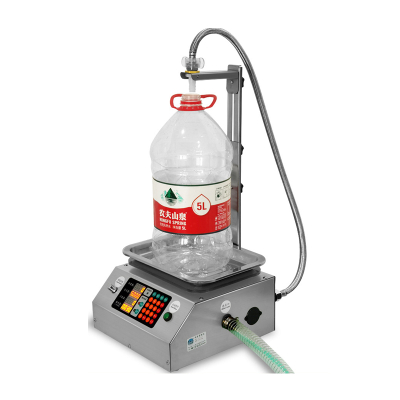 liquid filling machine
