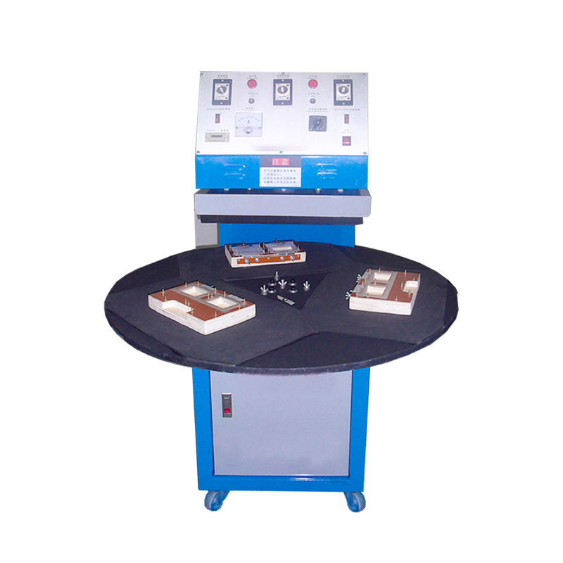 Fully automatic blister packaging machine