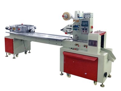 Multifunctional candy packaging machine