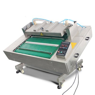 Rolling vacuum packaging machine