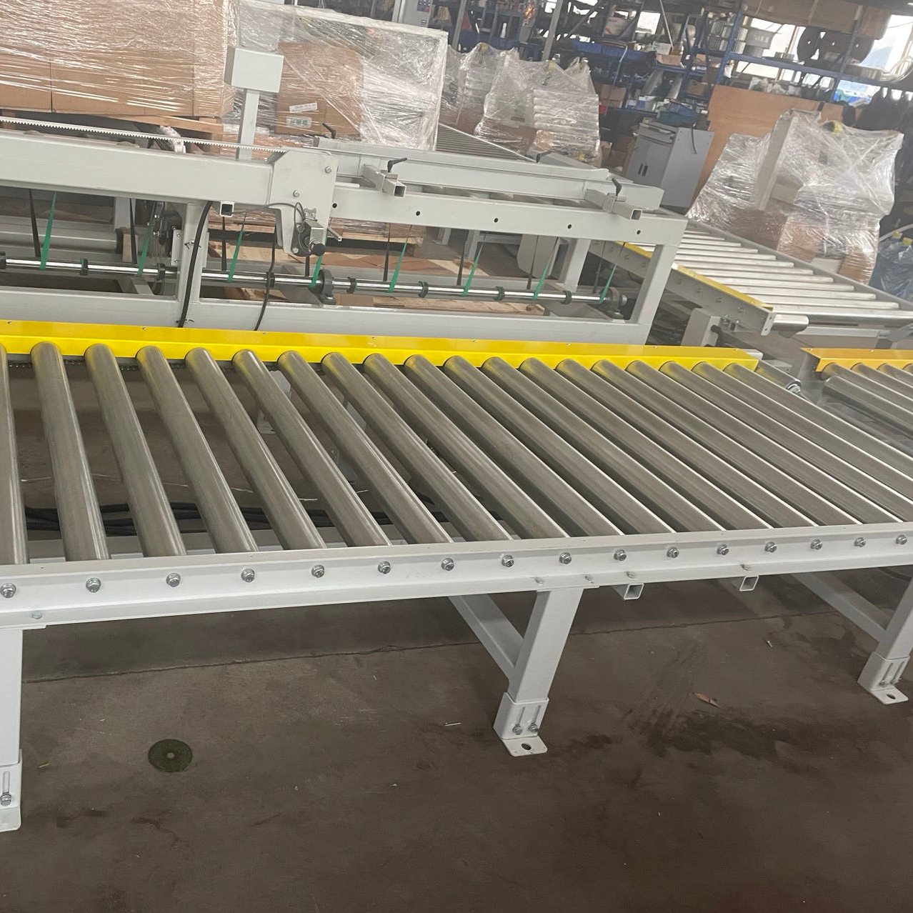 Automatic Pallet Conveyor