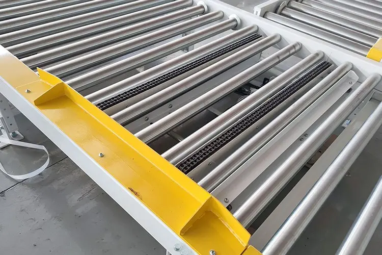 Máquina flejadora y envasadora de PET